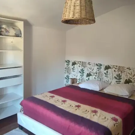Holiday home Grande Maison A 2km De La